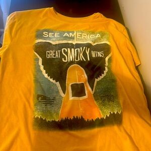 Great Smokey mountains yellow tee